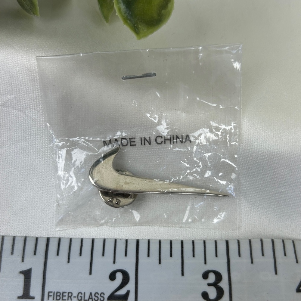 Nike Swoosh Logo Vintage Lapel Pin